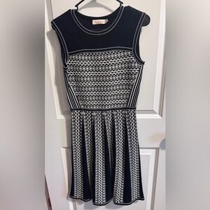 Tory Burch Black and White Sleeveless Sweater Dress. Size XS